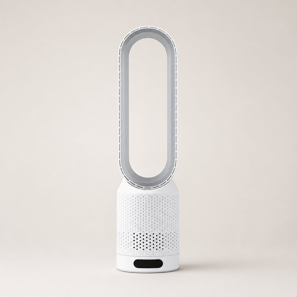 Ventilateur tour sans pales AirTower blanc avec anneau 20 pouces sur fond studio clair